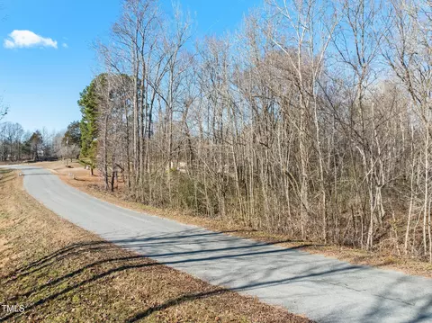 View/Area - 931 Claiborne Cir, Skipwith, VA 23968 photo 2 of 3