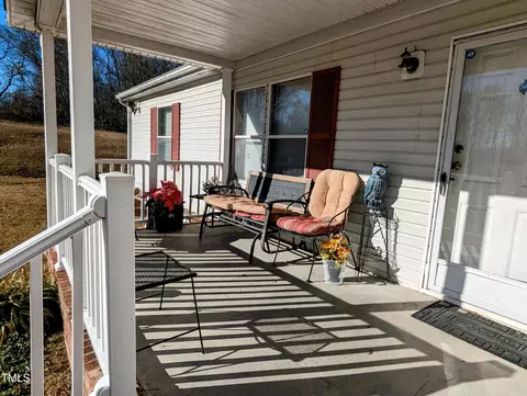 Exterior - 931 Claiborne Cir, Skipwith, VA 23968 photo 1 of 5