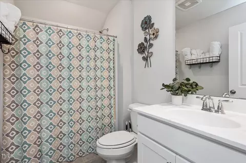 Bath - 228 Silverhawk Ln, Durham, NC 27703 photo 4 of 4