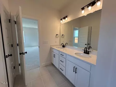 Bath - 154 Tennyson Dr, Garner, NC 27529 photo 1 of 5