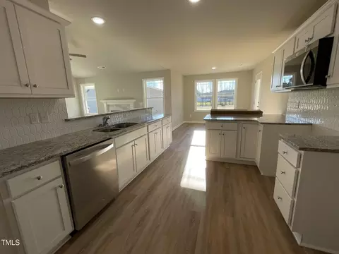 125 Hydrangea Ln, Benson, NC 27504 photo 6