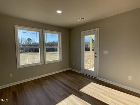 125 Hydrangea Ln, Benson, NC 27504 photo 3