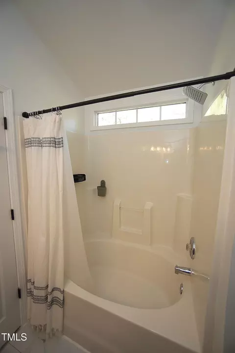 Bath - 1013 Red Hat Ln, Durham, NC 27713 photo 3 of 3