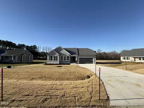 105 Hydrangea Ln, Benson, NC 27504 photo 1