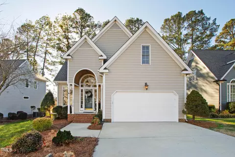 1019 Loch Lomond Dr, Clayton, NC 27520