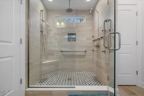 Bath - 1008 Monmouth Loop, Cary, NC 27513 photo 4 of 5