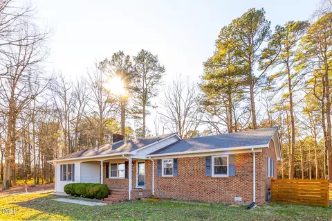 11382 Gaskill Farm Rd, Whitakers, NC 27891