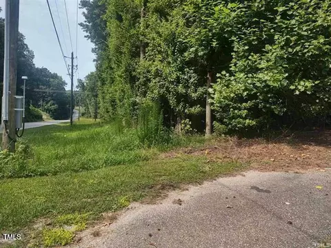 1312 S Main St, Fuquay Varina, NC 27526