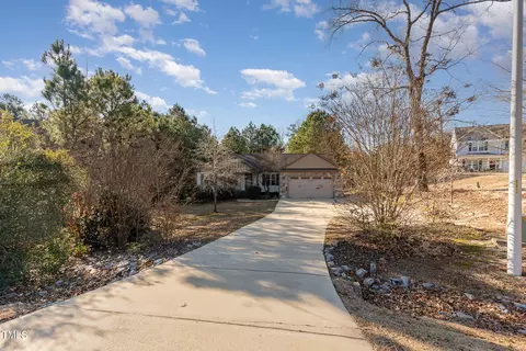 136 Sycamore Ct, Benson, NC 27504 photo 4