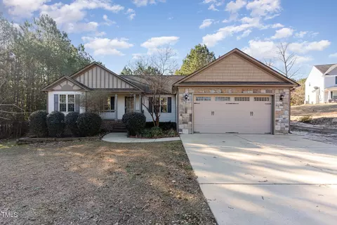 136 Sycamore Ct, Benson, NC 27504 photo 5
