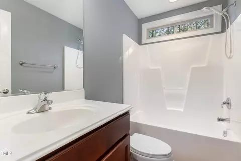 136 Sycamore Ct, Benson, NC 27504 photo 22