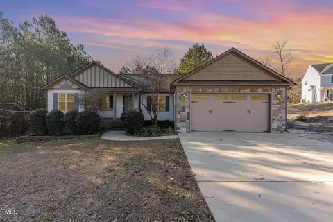 136 Sycamore Ct, Benson, NC 27504 photo 1