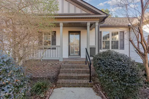 136 Sycamore Ct, Benson, NC 27504 photo 6