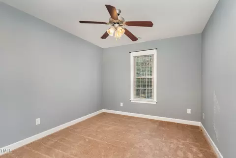 136 Sycamore Ct, Benson, NC 27504 photo 21