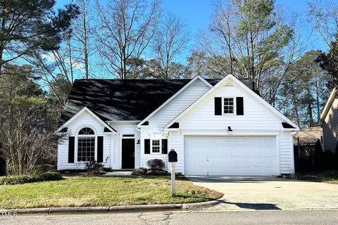 5824 Edgebury Rd, Raleigh, NC 27613