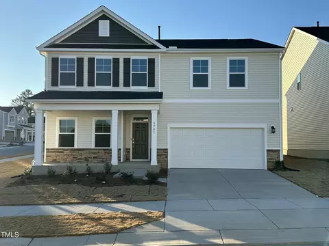 3704 Massey Pond Trl, Raleigh, NC 27616