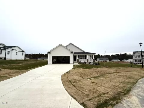 773 Sherrill Farm Dr, Benson, NC 27504