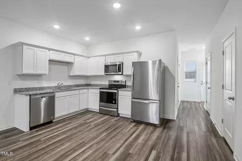 2052 Glen Crossing Dr, Durham, NC 27704 photo 6