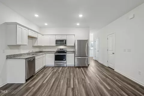 2052 Glen Crossing Dr, Durham, NC 27704 photo 8