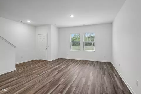 2052 Glen Crossing Dr, Durham, NC 27704 photo 15