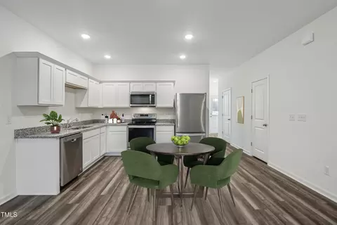 2052 Glen Crossing Dr, Durham, NC 27704 photo 7