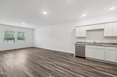 2052 Glen Crossing Dr, Durham, NC 27704 photo 12