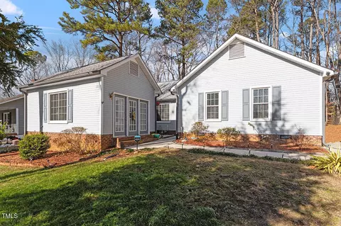 316 Trappers Run Dr, Cary, NC 27513