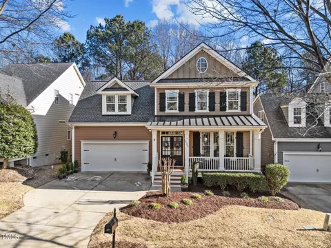 225 Marsh Landing Dr, Holly Springs, NC 27540