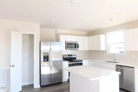 Kitchen - 4085 Dragonfly Rd, Bailey, NC 27807 photo 1 of 4