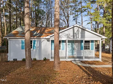 7609 Longstreet Dr, Raleigh, NC 27615