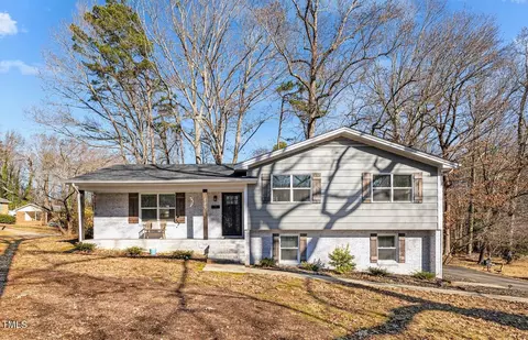 420 W 10th St, Siler City, NC 27344