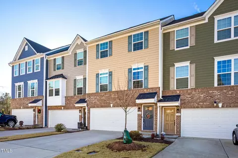 104 Ridgeline Ct, Durham, NC 27703