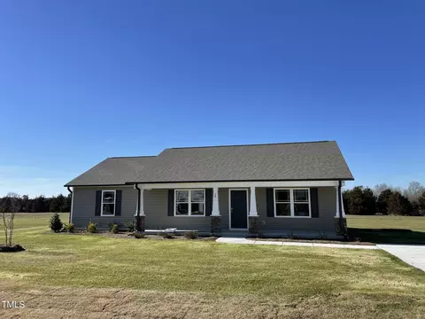 39 Harvest Hills Ln, Dunn, NC 28334