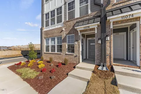 1241 S Blount St #101, Raleigh, NC 27601