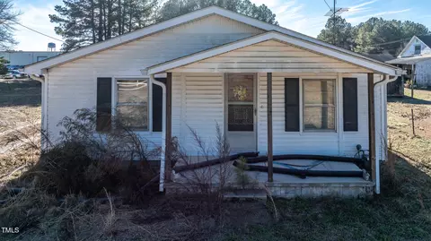 1395 W Noble St, Selma, NC 27576