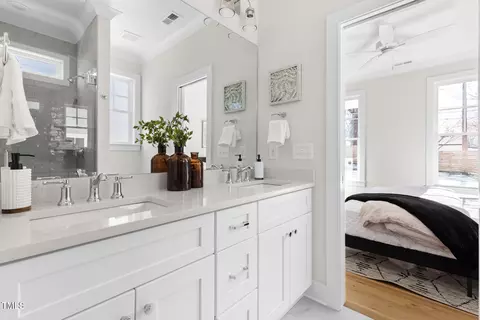Bath - 208 W Maynard Ave, Durham, NC 27704 photo 2 of 8