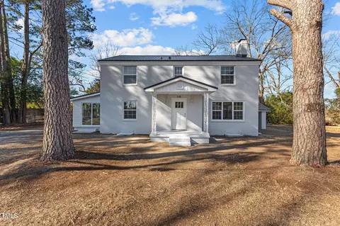 110 Byrd St, Clinton, NC 28328