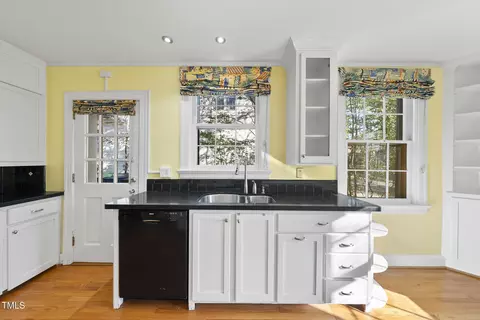 23 Shepherd St, Raleigh, NC 27607 photo 5