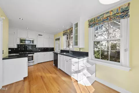 23 Shepherd St, Raleigh, NC 27607 photo 4