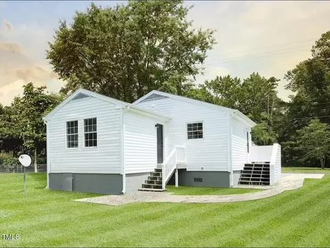 808 Blount St, Smithfield, NC 27577 photo 1