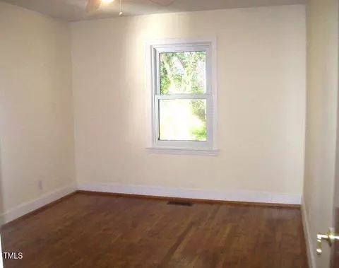 648 Linfield Dr, Durham, NC 27701 photo 7