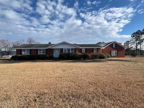 8110 Nc 210 N, Angier, NC 27501
