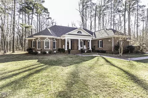 3260 Fords Colony Dr, Rocky Mount, NC 27804