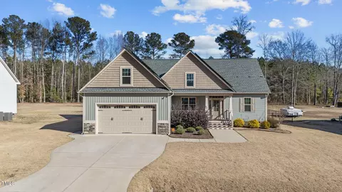 203 Long Grass Dr, Smithfield, NC 27577 photo 2