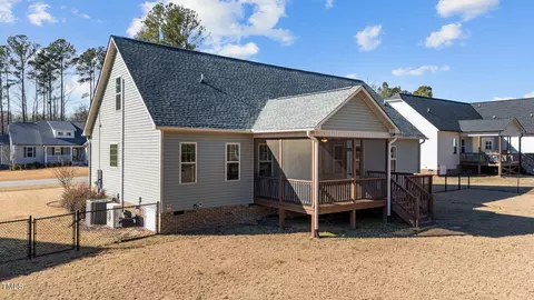 203 Long Grass Dr, Smithfield, NC 27577 photo 38