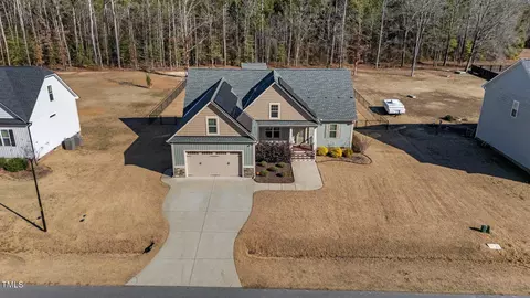 203 Long Grass Dr, Smithfield, NC 27577 photo 3