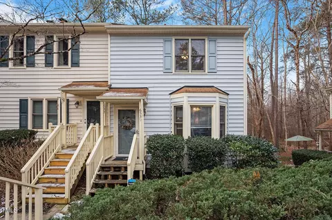 6539 English Oaks Dr, Raleigh, NC 27615