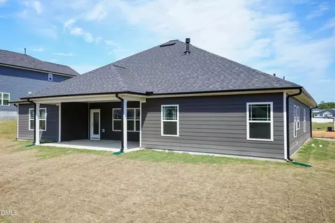 Exterior - 572 Glenkirk Pl, Garner, NC 27529 photo 6 of 9