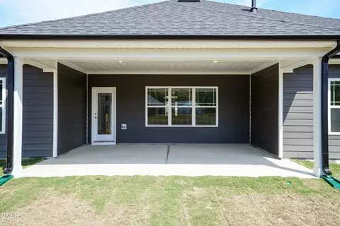 Exterior - 572 Glenkirk Pl, Garner, NC 27529 photo 4 of 9