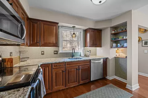Kitchen - 321 Old Fox Trl, Durham, NC 27713 photo 4 of 5